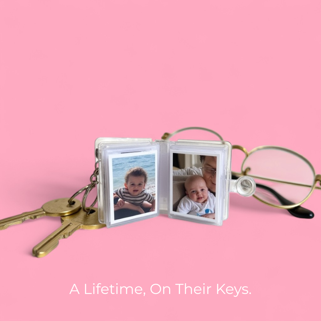 MiniscrapBook® Mini Album Keychain